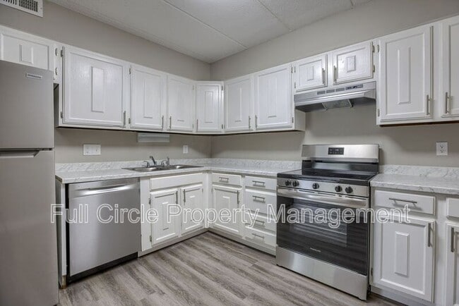 Building Photo - 1640 N 56th St