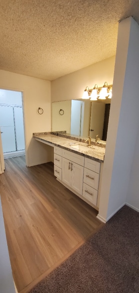 Building Photo - 10640 Colima Rd