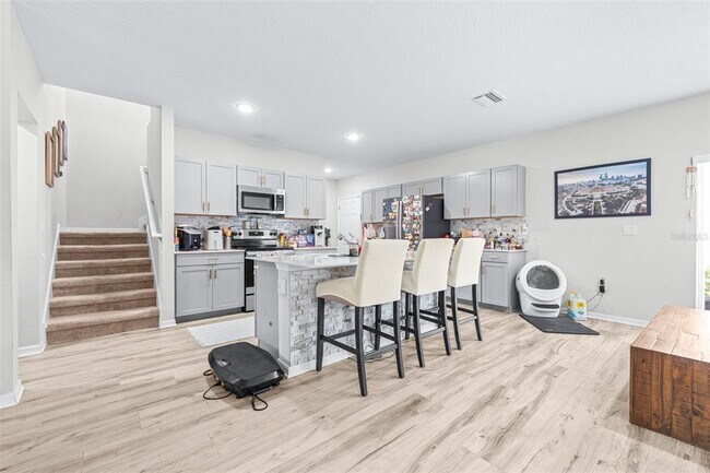 Building Photo - 13030 Boggy Creek Dr