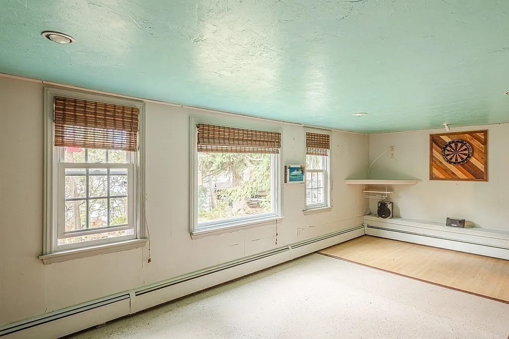 Building Photo - 3 Bylund Dr