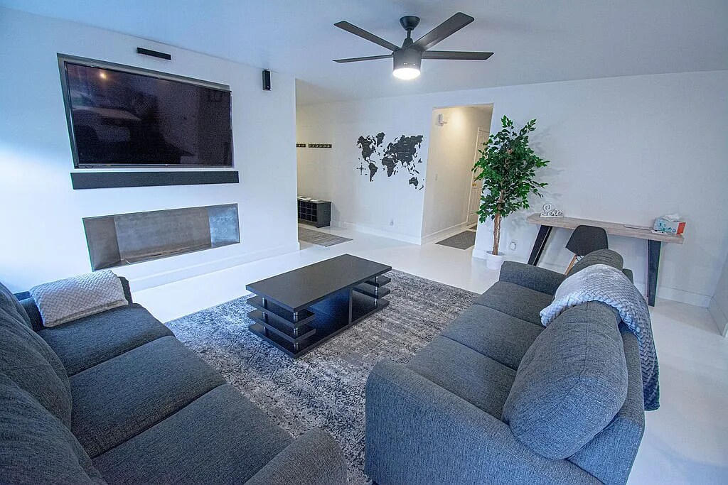 Building Photo - 5560 Kalispell St