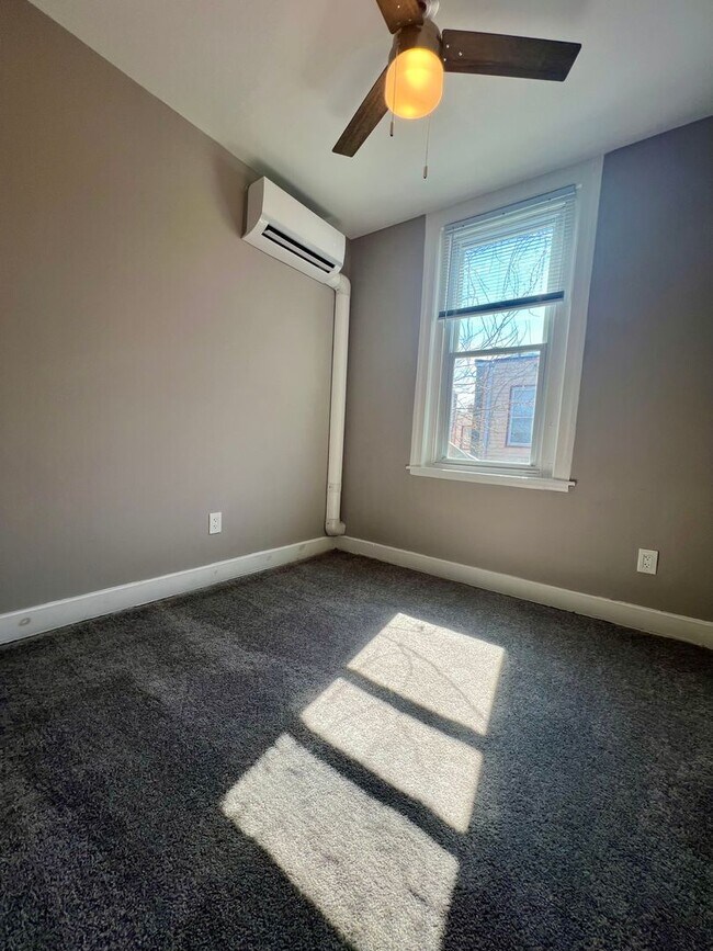 Building Photo - Recently Renovated 3-Bedroom Townhome in Allegheny West! Available NOW!