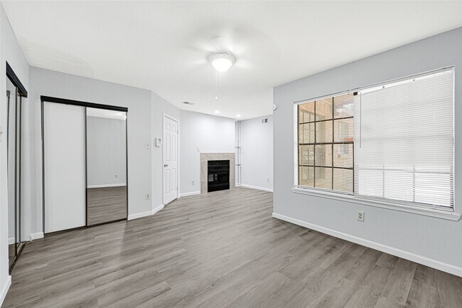 Building Photo - 16800 Sugar Pine Dr