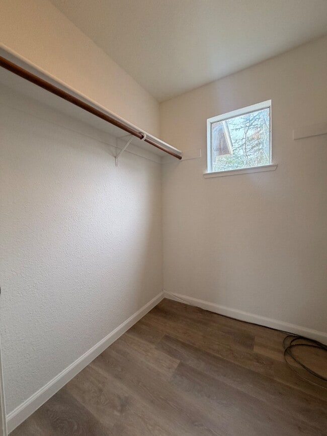 Building Photo - 11150 Trinity River Dr