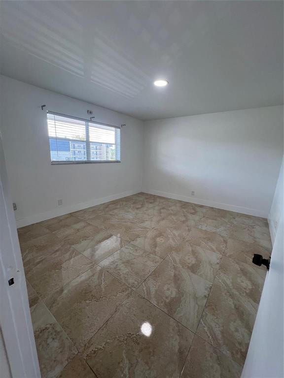 Building Photo - 8060 N Colony Cir