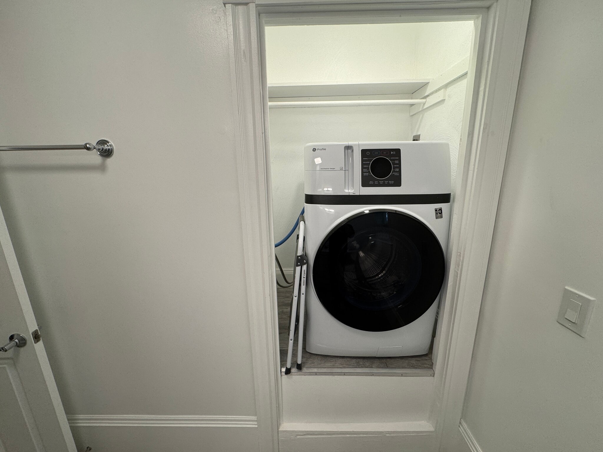 Building Photo - 35 Cameron Ave