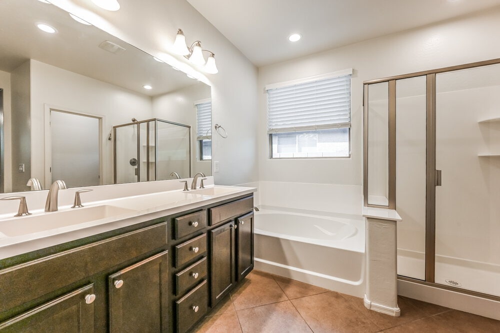 Building Photo - 12034 W Lariat Ct