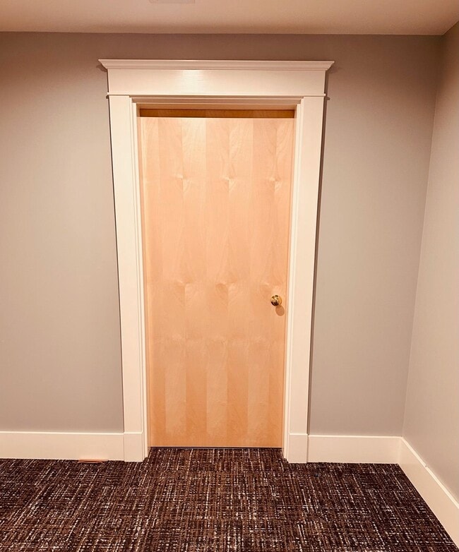 Building Photo - 30 High St