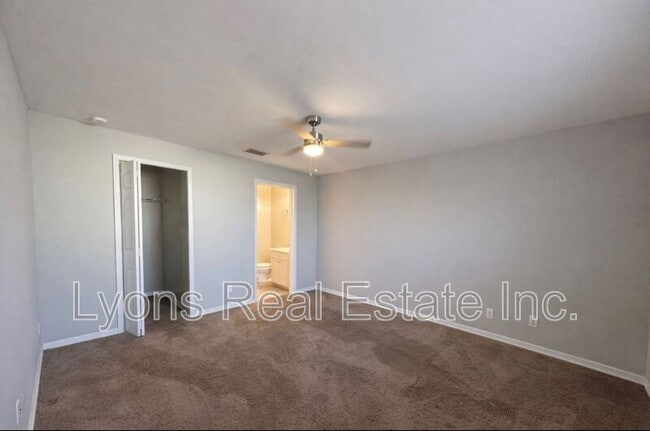 Building Photo - 2438 Joe Ave S