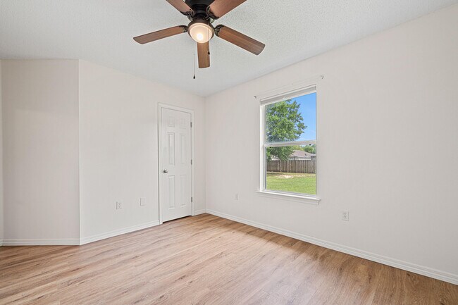 Building Photo - 8517 High School Blvd