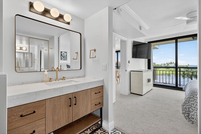 Building Photo - 501 S Seas Dr