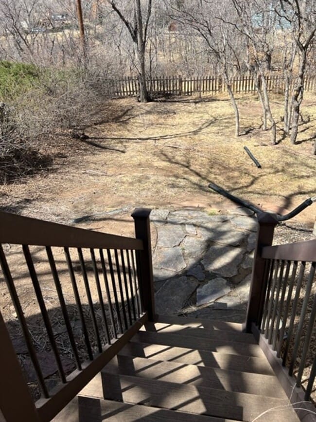 Building Photo - 4 BEDROOM HOME IN SKYWAY!!