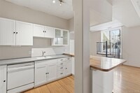 Building Photo - 248 Depew Ave