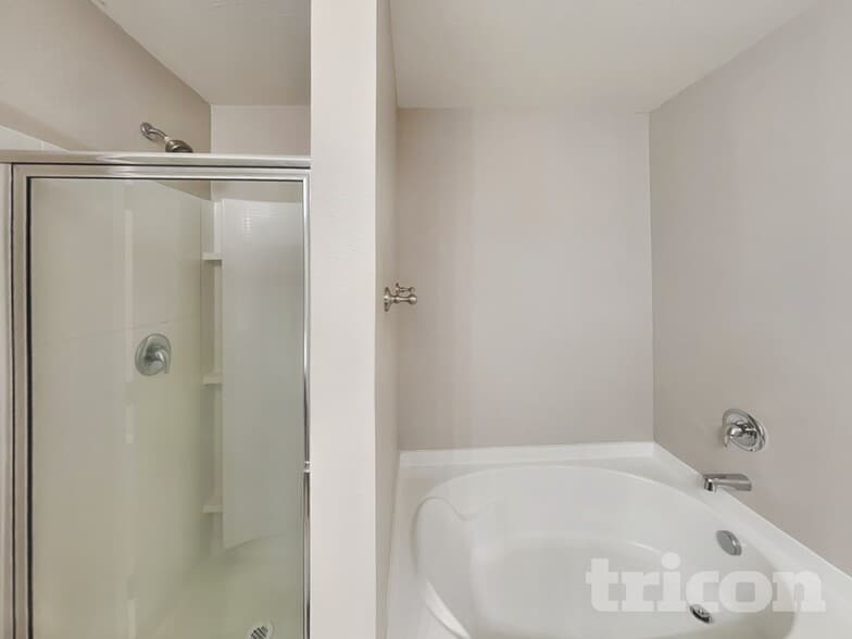 Building Photo - 3707 Alexander Forest Dr