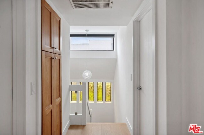 Building Photo - 234 S Tower Dr