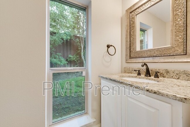 Building Photo - 14077 Brookridge Dr