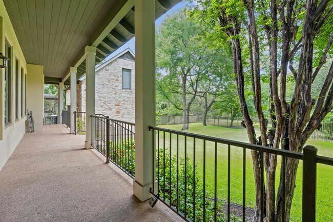 Building Photo - 6636 Dogwood Creek Dr
