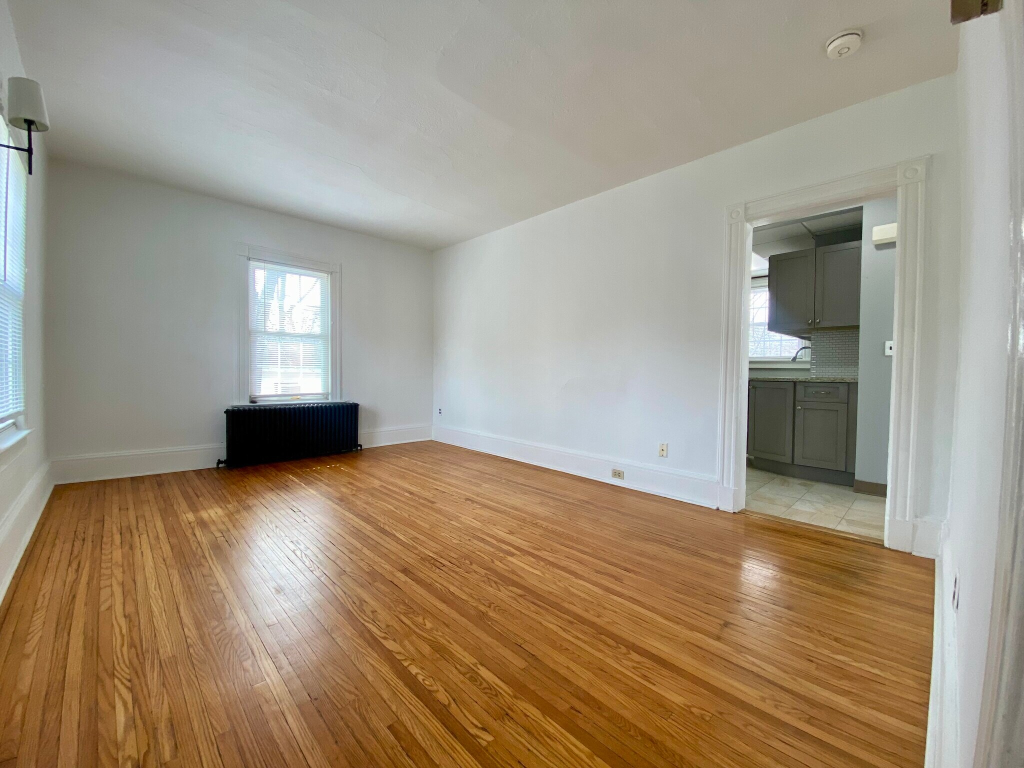 Hardwood Floors - 26 S Maple Ave