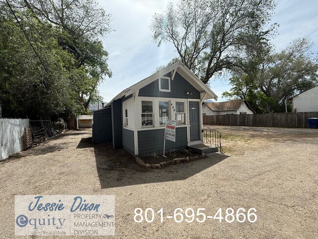 Building Photo - 940 Kiesel Ave