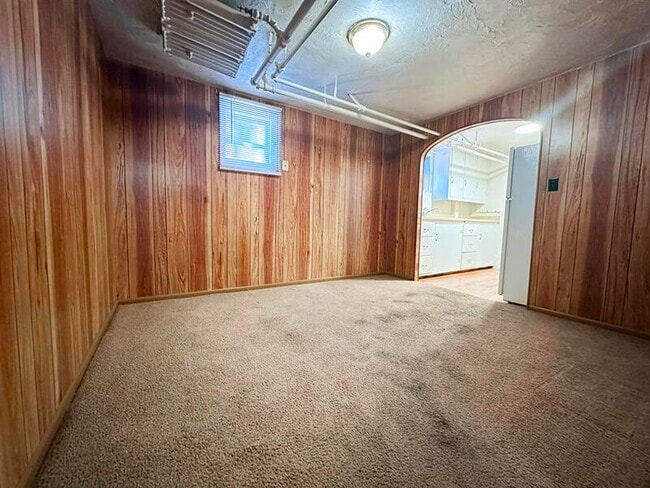 Building Photo - 137 N Tremont St