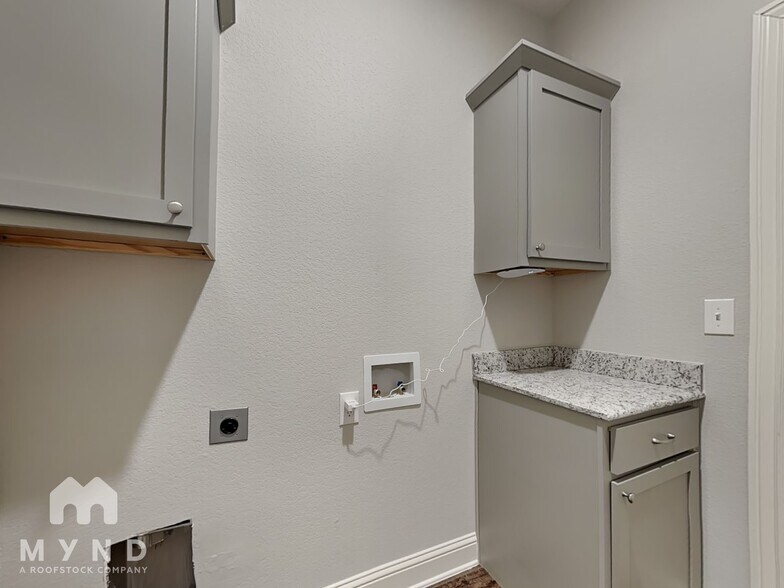 Building Photo - 741 Captain Stockton St