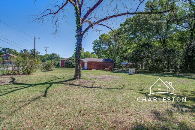 Building Photo - 200 State Rd S-8-384