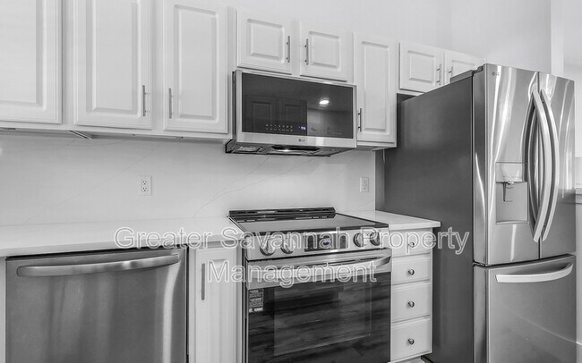 Building Photo - 11903 Apache Ave
