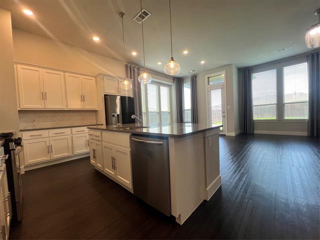 Building Photo - 1553 Sugarberry Dr