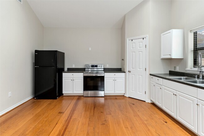 Building Photo - 24527 Appian Ridge