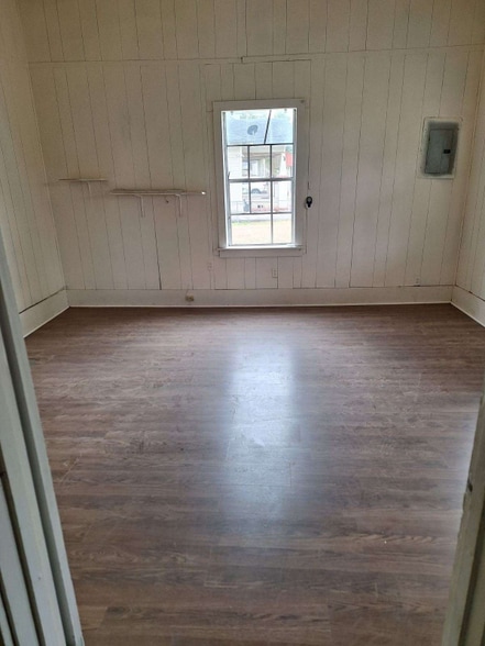 Building Photo - 414 North St