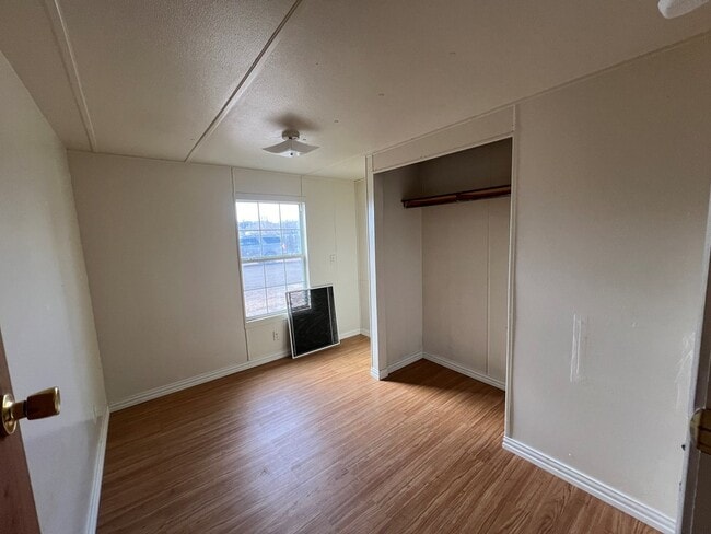 Building Photo - 1407 N 10th St