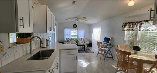 Building Photo - Cozy 1 bedroom furnished in Resort Style Community