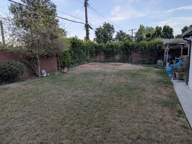 Building Photo - 6532 Peterson Ave