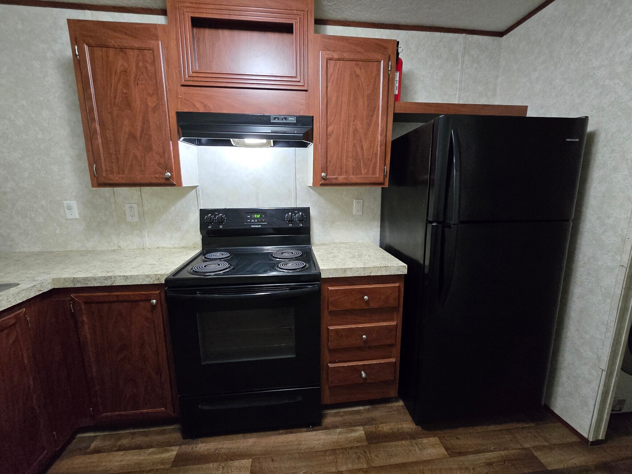 Building Photo - 1431 W 22nd St