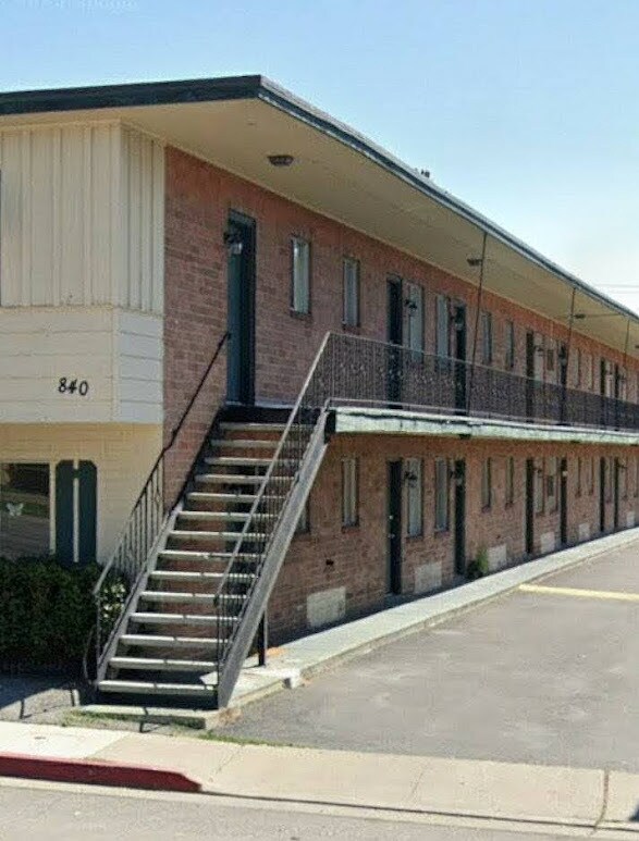 Building Photo - 840 N Sierra St