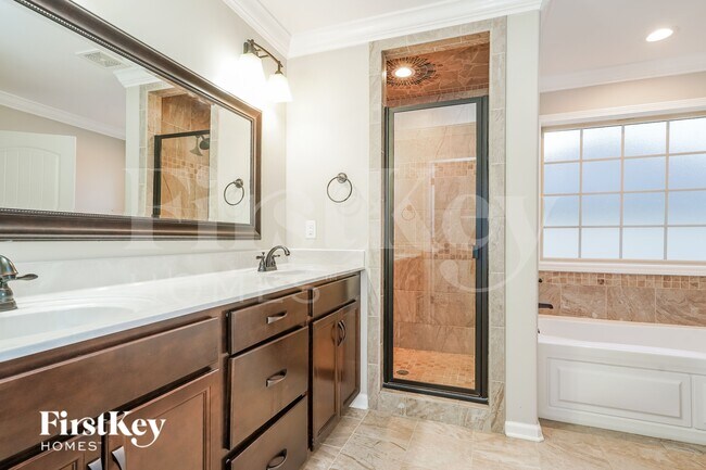 Building Photo - 1586 Raven Rd