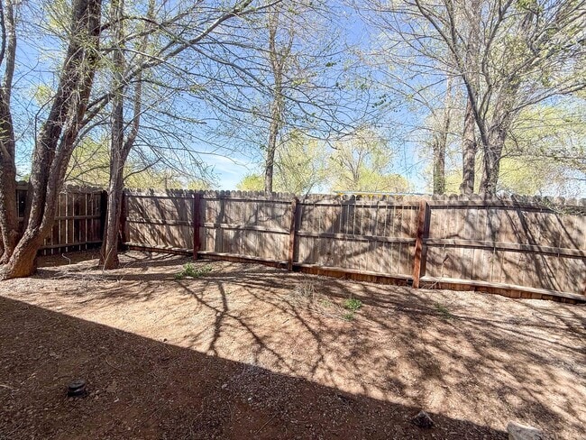 Building Photo - Charming Updated Home  Paulden