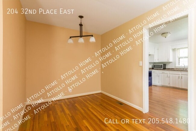 Building Photo - 204 32nd E Pl