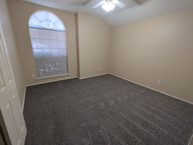 Building Photo - 4819 Brady Ct