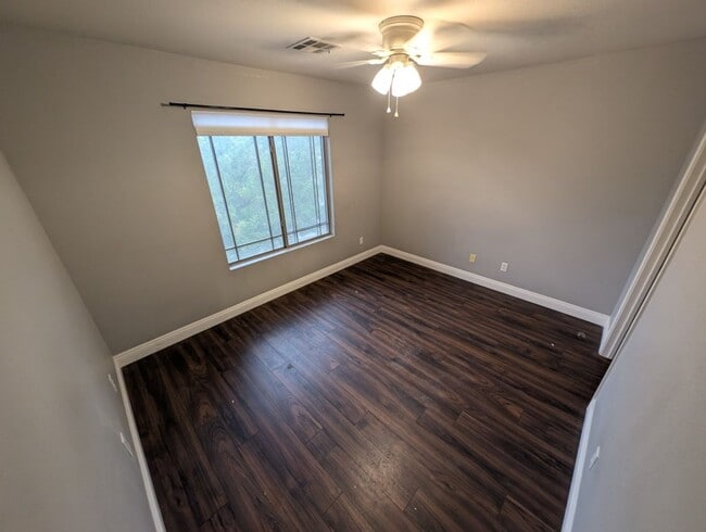 Building Photo - 10465 Warwick Falls Ct