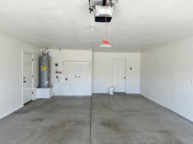 Building Photo - 111 Cypress Dr