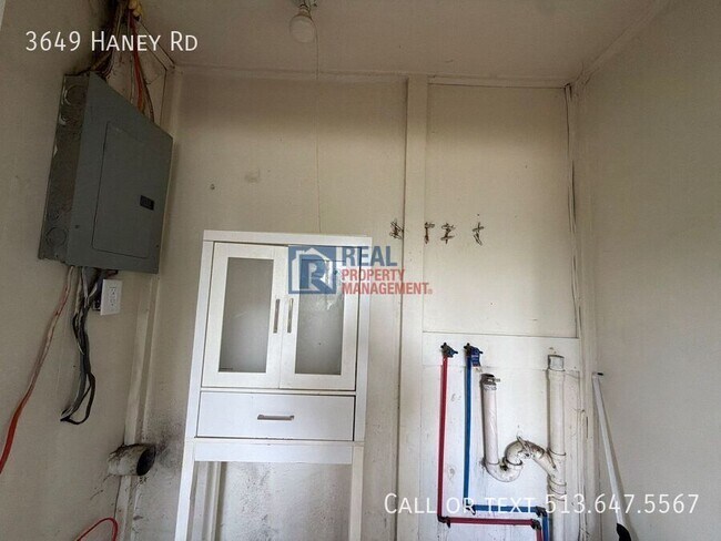 Building Photo - 3649 Haney Rd