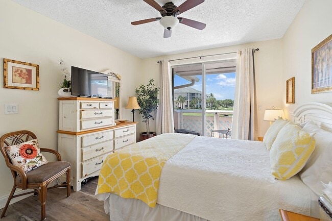 Building Photo - 353 S US Hwy 1