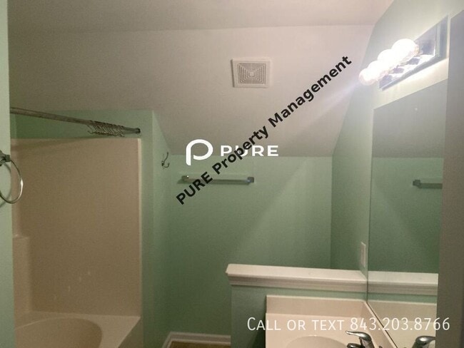 Building Photo - 1221 Wando Shores Dr