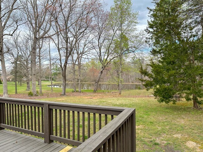 Building Photo - Zions Cross Roads Brick Cottage 2bedroom/1bath