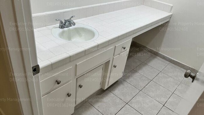 Building Photo - Remodeled 3 bedroom/ 2 bathroom home