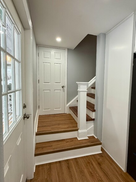 Building Photo - 45 West Dr