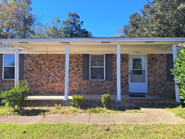 Building Photo - Affordable 3BR/2BA Pool Home