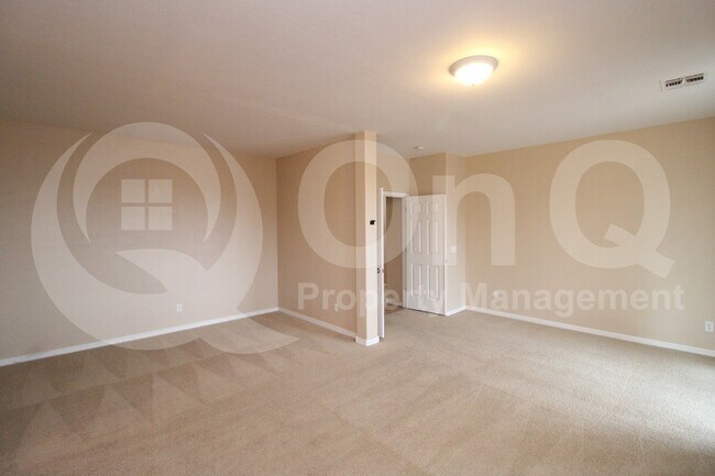Building Photo - 3951 E Ravenswood Dr