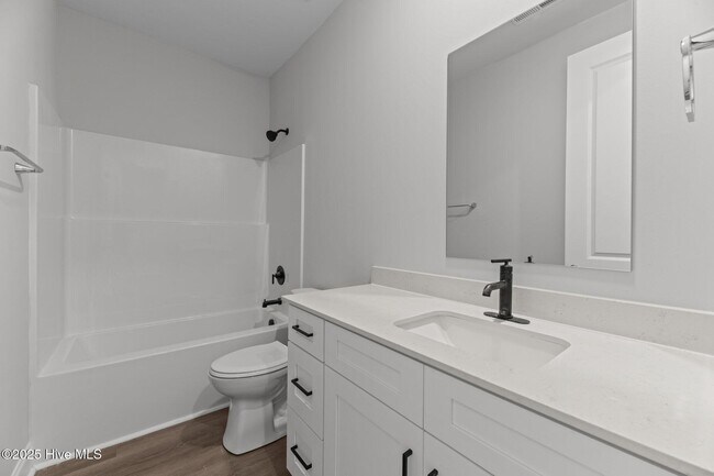 Building Photo - 1001 Tawney Trce